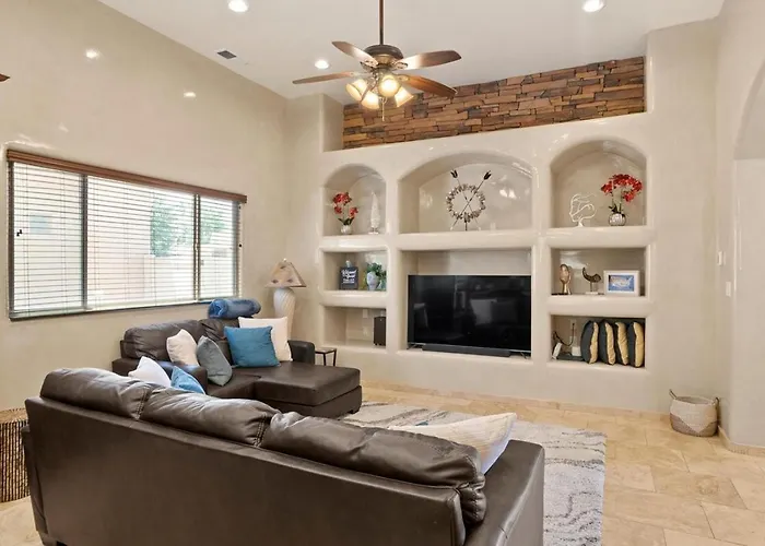 Luxury Tuscan Villa Near Old Town